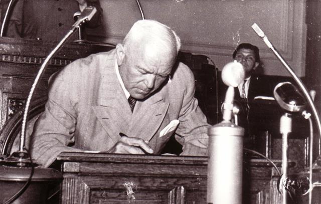 Cât de jos a putut să se coboare Petru Groza