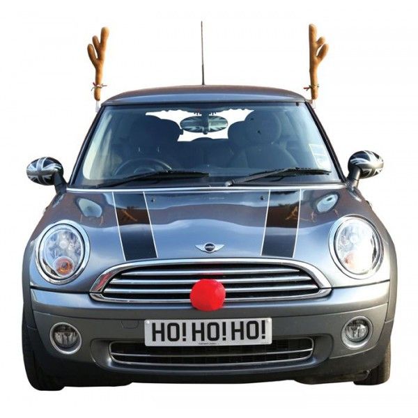 Dezlegarea enigmei. De ce sunt roșii toate nasurile de ren de pe mașinile din trafic