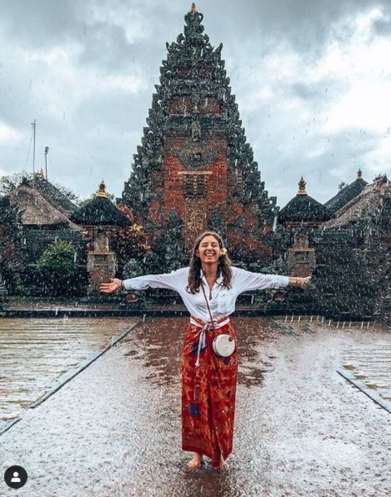 Fiica unui cunoscut om politic a plecat în jurul lumii. Obiectivul incredibil pe care și l-a propus