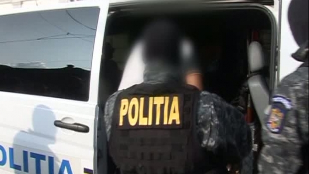 Individ arestat pentru pornografie infantilă și șantaj. A traumatizat o copilă de 10 ani