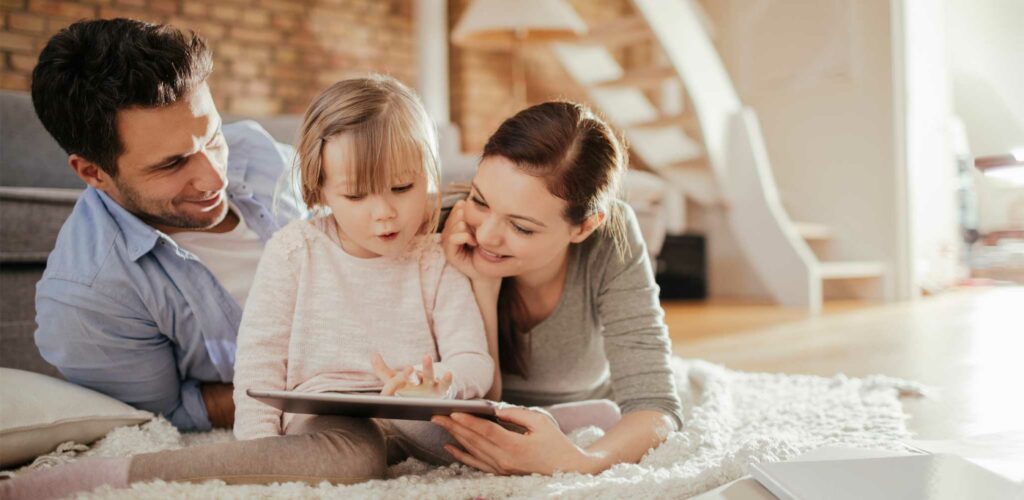 Familia în 2050, predicții care dau fiori. Marea noutate ține de conceperea copilului