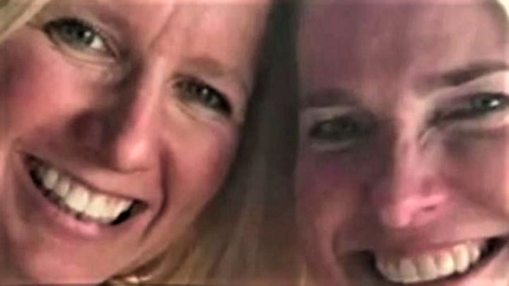 Gemene care nu sunt surori biologice. Un test ADN le-a schimbat viața