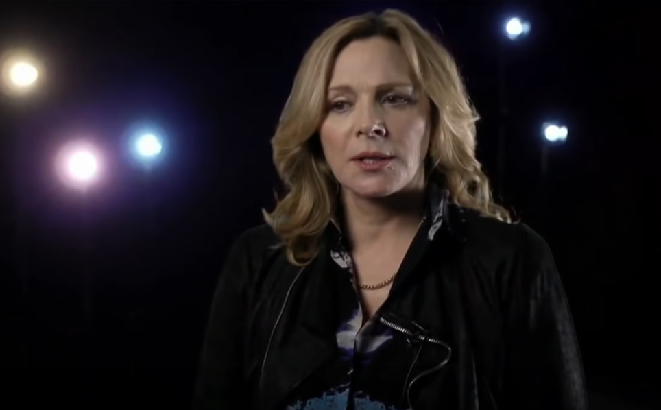 Avionul a explodat în aer, 270 de oameni au murit. Actriţa Kim Cattrall a supravieţuit datorită cumpărăturilor!