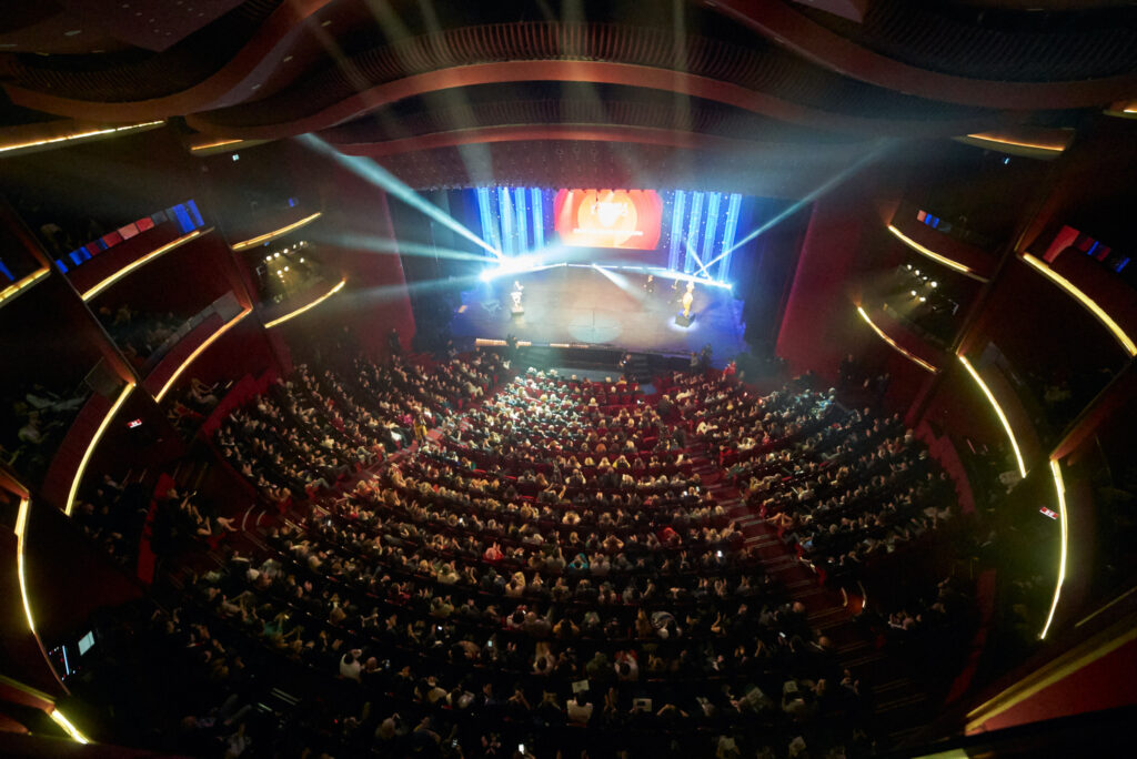 Încă o actriță din România se plângă că a fost hărțuită! „Mi s-a spus să iau cheia de la 6”