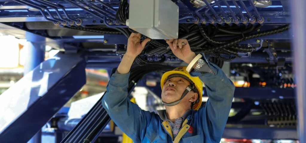 Începe angajarea persoanelor trimise acasă pe durata stării de urgență