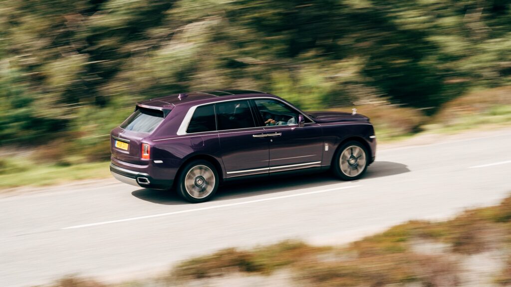 Rolls-Royce se ține de recorduri. Câte automobile a vândut în 2019 și care a fost cel mai dorit model