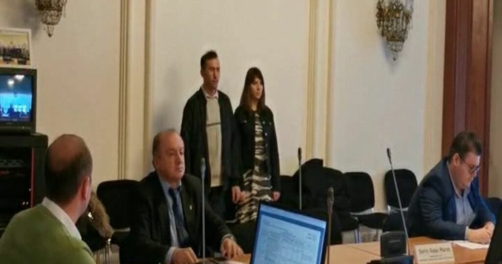 Apariție șocantă la Parlament. „Sunt consternat! Nu este circotecă în Parlamentul României!”