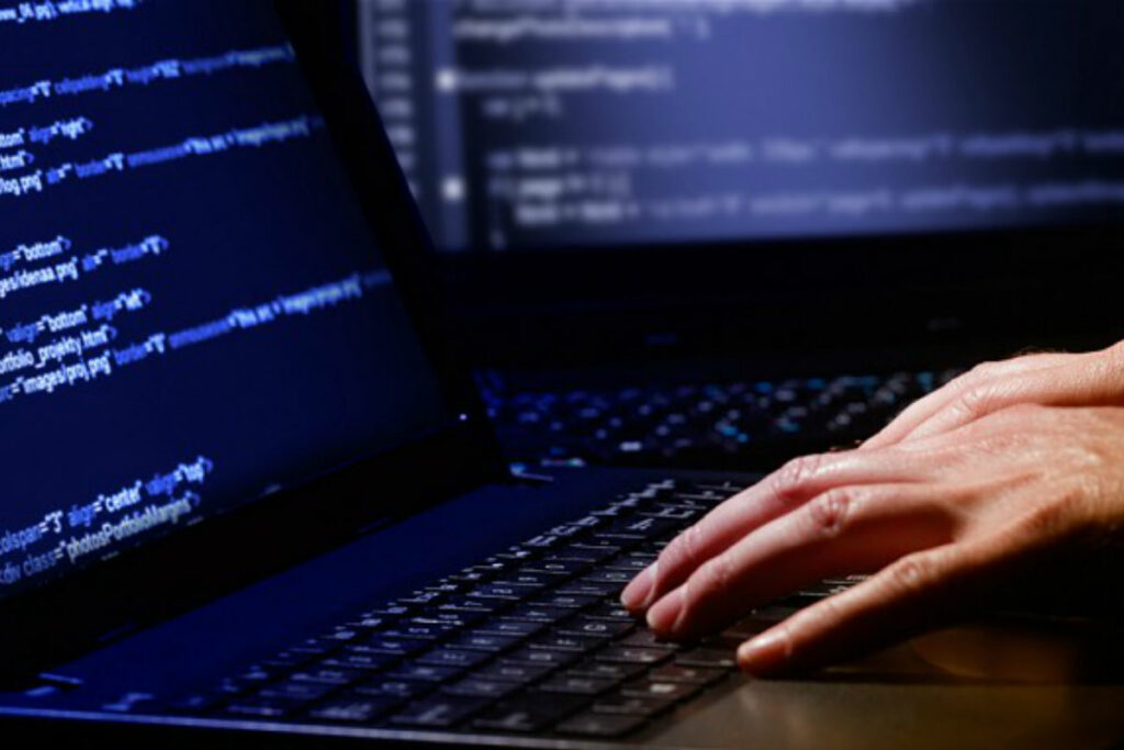 S-au înmulțit „idioții utili anti-occidentali”. Dezvoltă fabrica de fake news a Rusiei