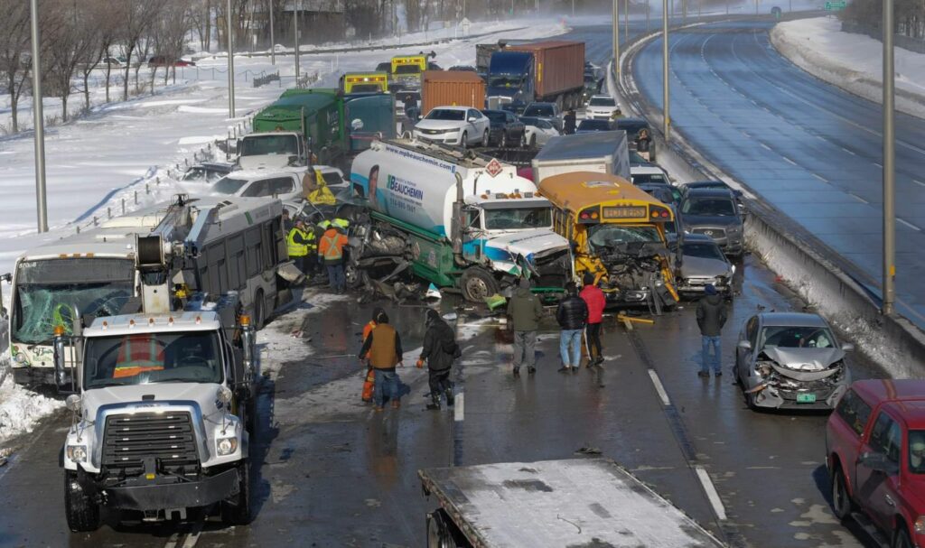 Cel mai teribil accident din ultimii ani! 200 de mașini s-au lovit! VIDEO înfiorător