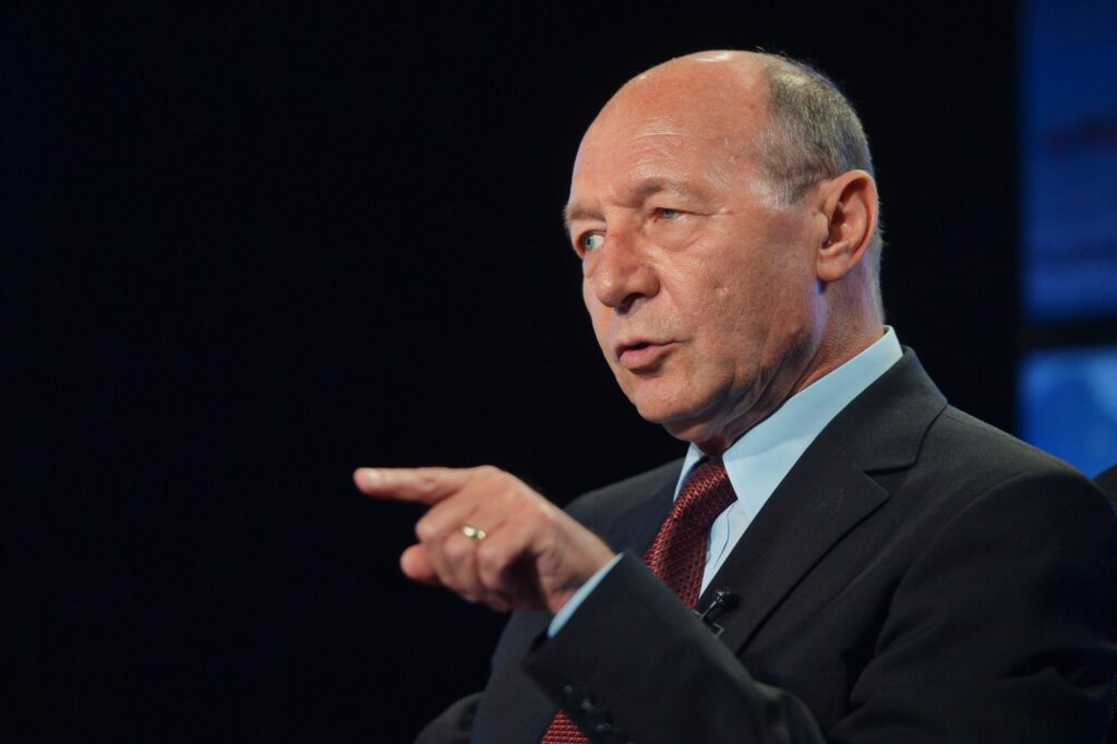 Băsescu nu a mai rezistat și acuză blatul PNL - PSD. „E USL împărțit în două tabere!”
