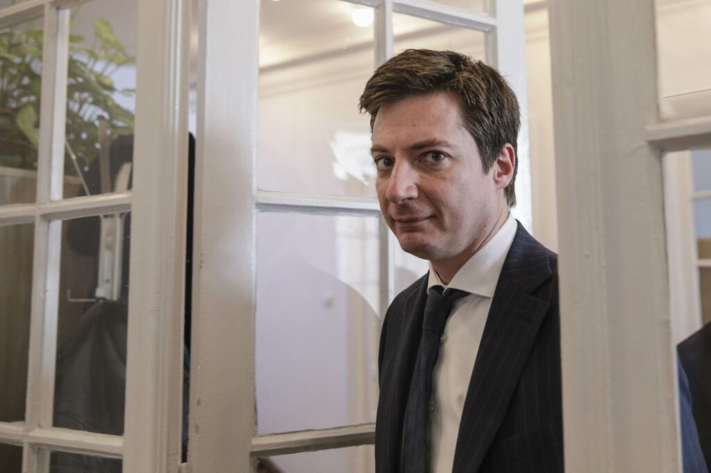 Apocalipsa după Andrei Caramitru. „Strategi de doi bani cu creier de babuin”