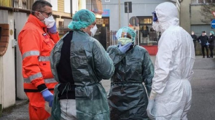 Alertă la Cluj. Un avion plin cu români sosește din Italia. Măsuri de urgență