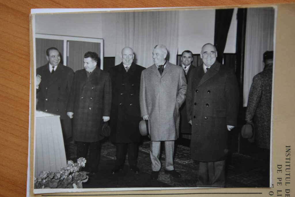 Conducătorul României, amprentat ca orice criminal de rând. Foto în articol