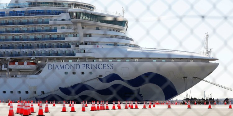 Breaking News. Încă un român depistat cu virusul ucigaș