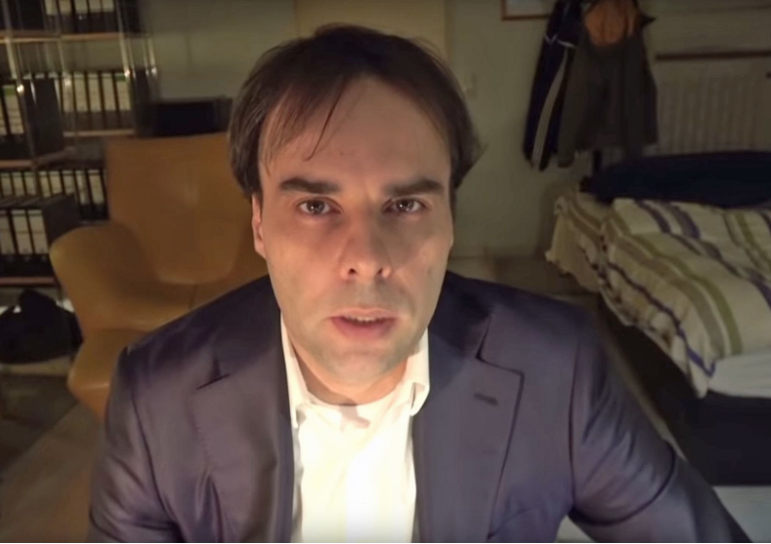 Mesajul psihopatului care a ucis 10 persoane. S-a filmat înaintea atentatului. VIDEO