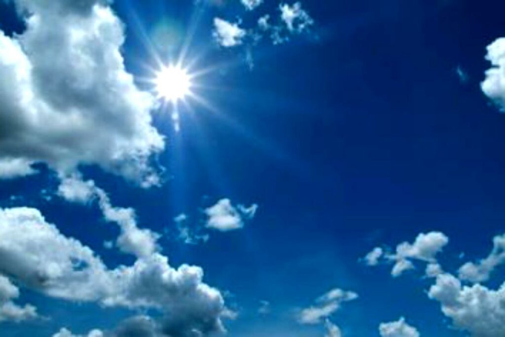 METEO. Vreme cu extreme: Nu scăpăm de caniculă, dar vin și furtunile!