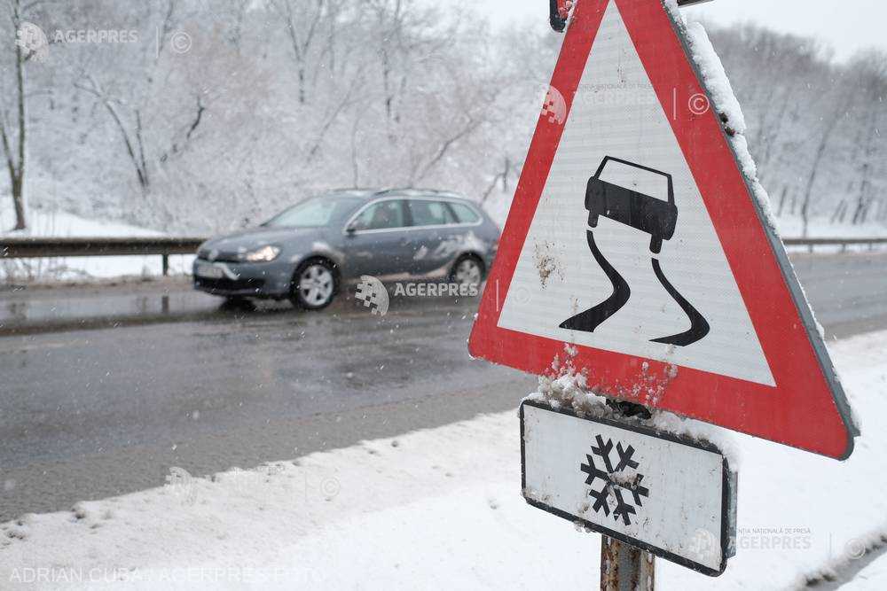 Circulație în condiții de iarnă în toată țara. Până când sunt valabile atenționările meteorilogilor