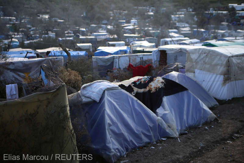 Tabăra Moria a fost incendiată de imigranți, care apoi au blocat acțiunea pompierilor