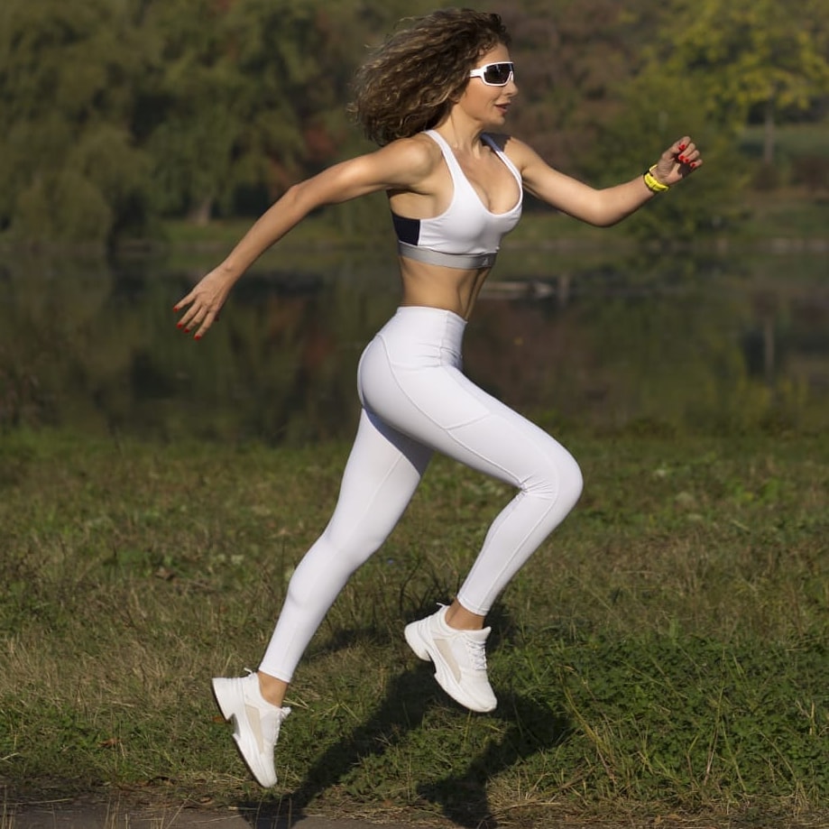 Carmen Brumă, imagine incendiară! Unde ar dori vedeta să se autoizoleze