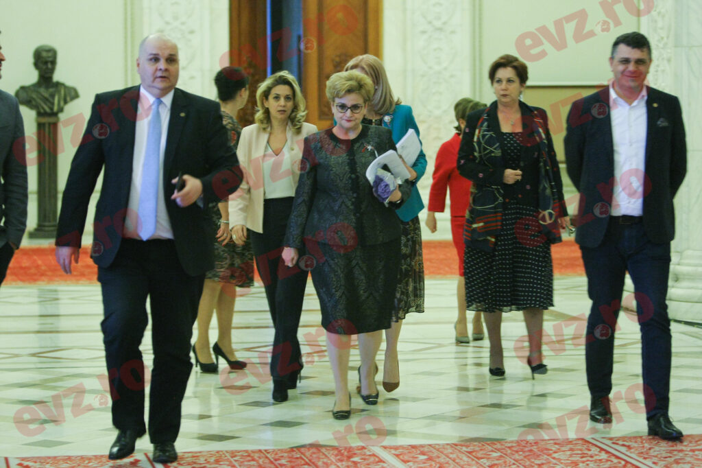 Anunț de ultimă oră despre vaccinarea obligatorie. Ce s-a hotărât în spatele ușilor închise