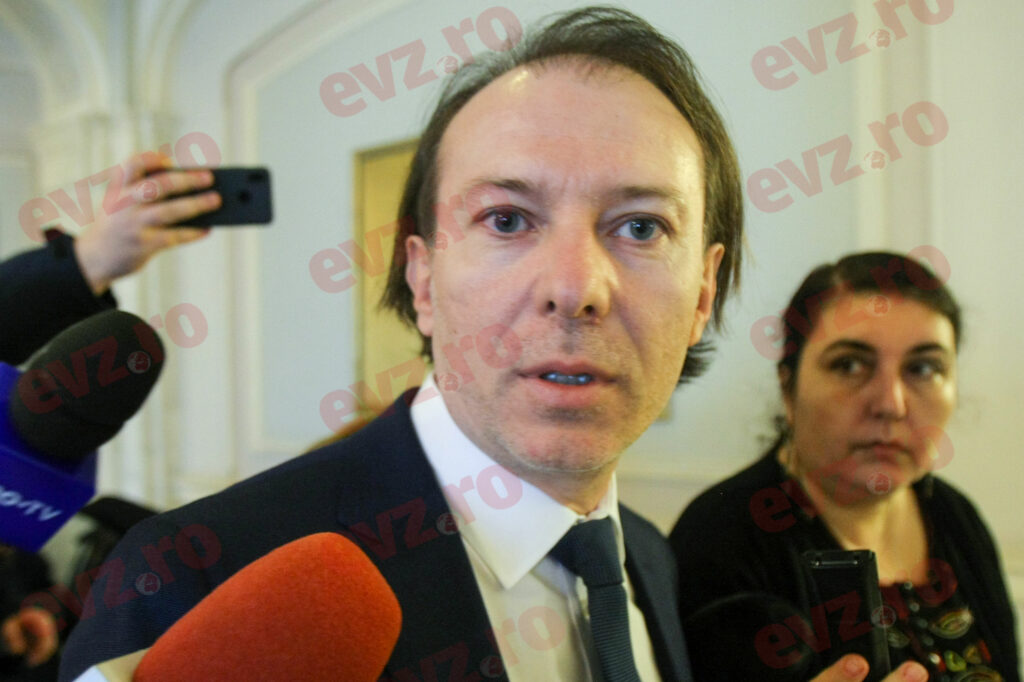 Probleme de legalitate pentru Florin Cîțu. Probele au ajuns și la premierul Orban