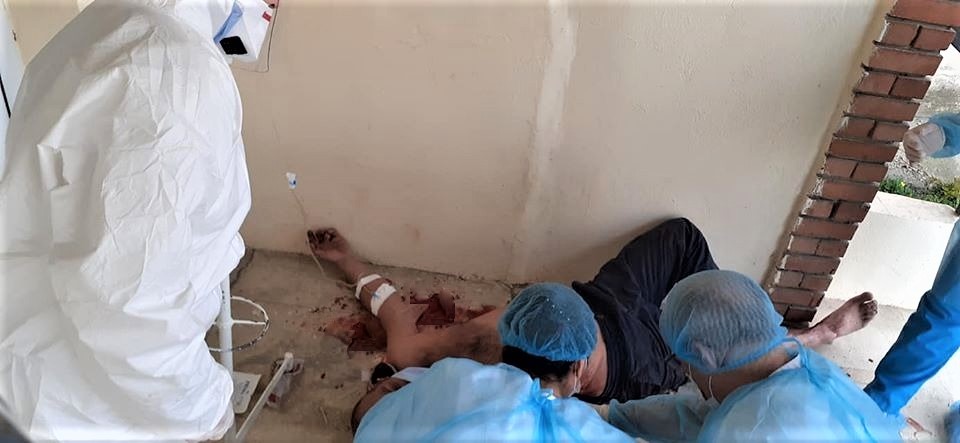 Incident grav la Spitalul Hârșova. Cadre medicale atacate și scuipate de un individ fugit din izolare