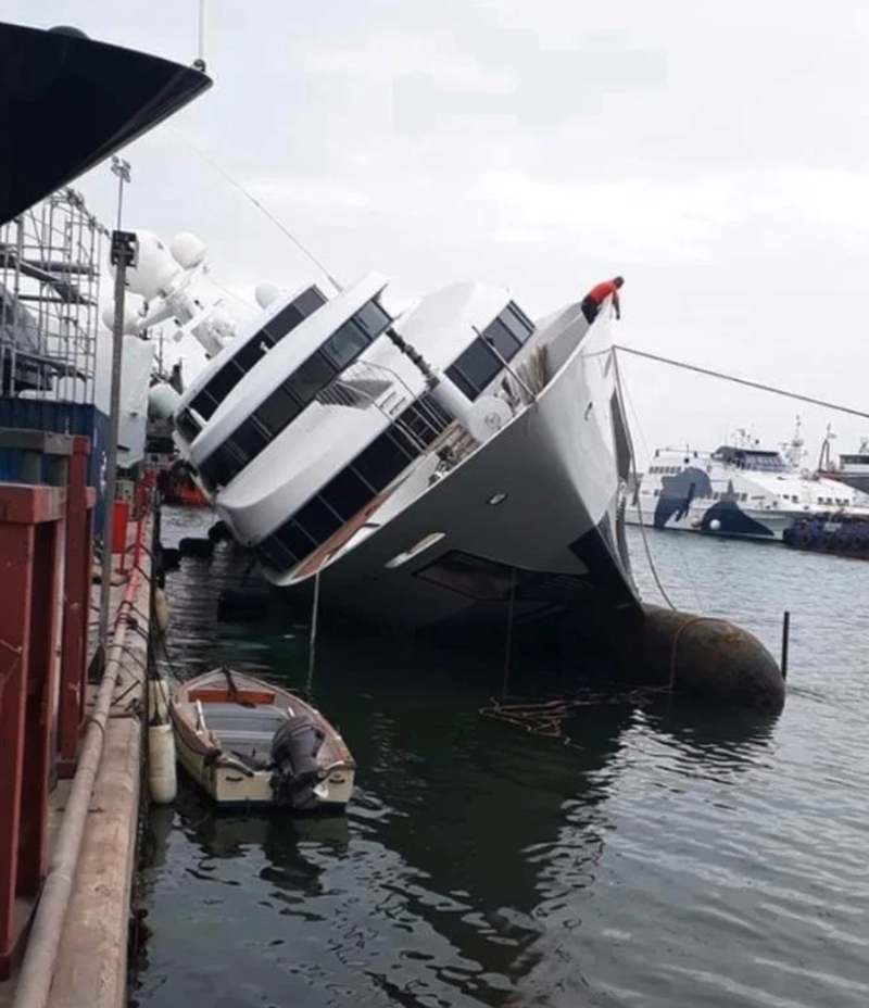 Necazuri de prinț saudit! Iahtul de 79 de milioane de dolari, avariat de „Dorel”!