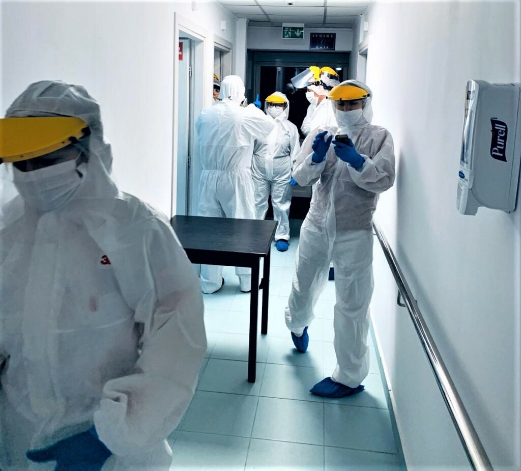 Medici militari confirmați cu COVID-19, la Galați și Focșani