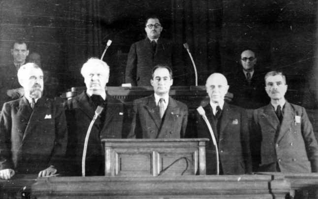 Dezvăluiri. Mihail Sadoveanu a salvat un torționar criminal, dar și-a pus semnătura pe condamnarea la moarte a unor țărani anticomuniști?