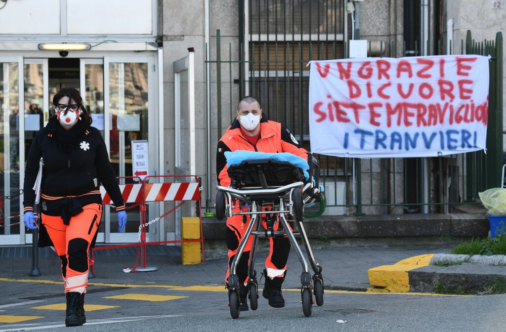 RAINEWS: Covid. Conte: "Guvernul nu are bagheta magică".