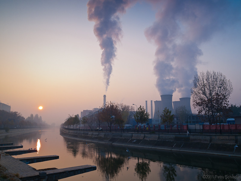 CET Grozăveşti, vinovat pentru poluarea masivă. Să desecretizeze actele, să ne arate că nu-i așa!