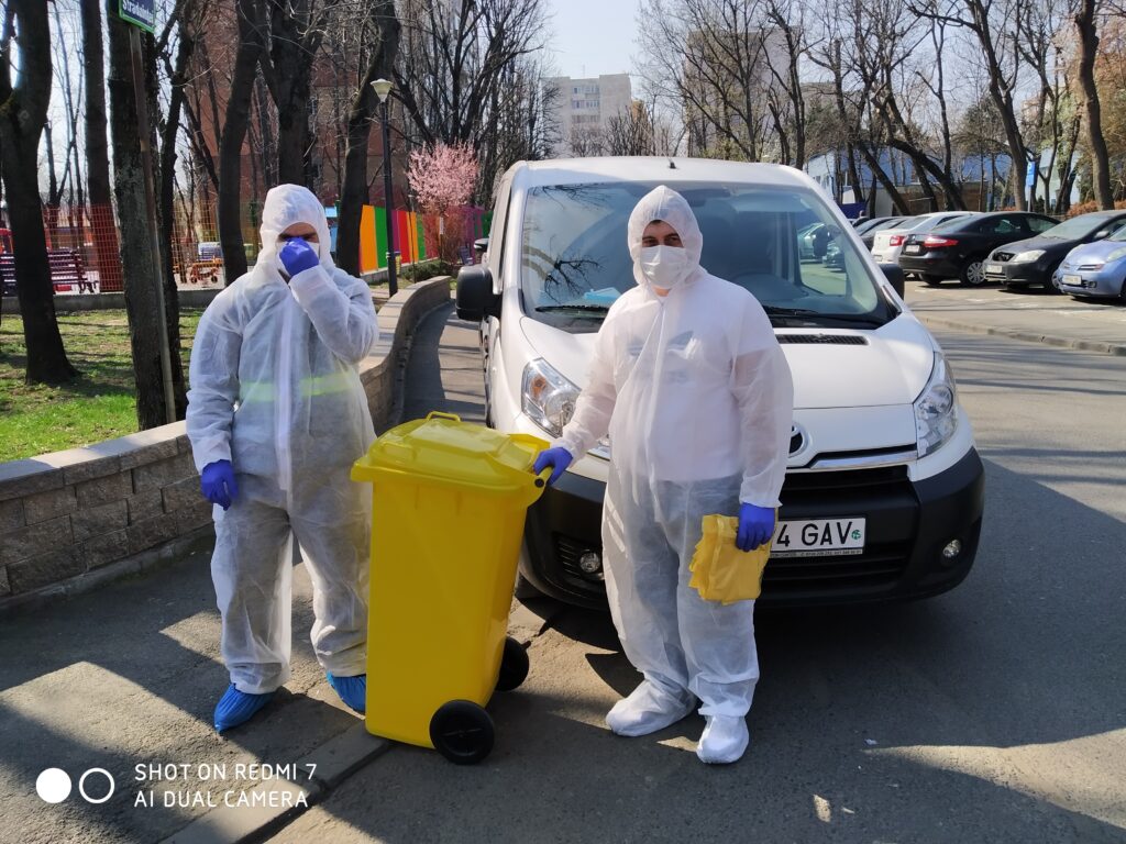 Exclusiv VIDEO. Să ajuți bolnavi, să te întorci acasă și să îți îmbrățișezi copilul. Viața în stare de urgență