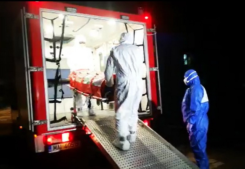 Alertă de coronavirus la Buzău. Femeie, de 73 de ani, luată cu izoleta