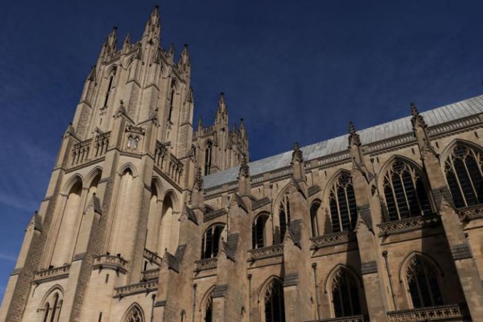 Catedrala Națională găsește 5.000 de măști în criptă