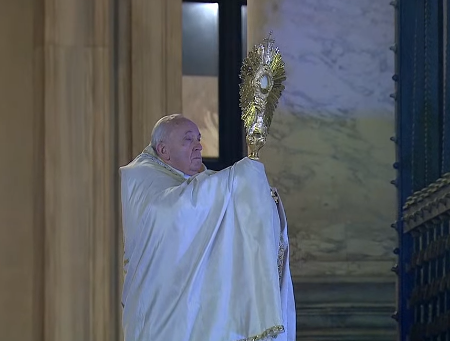 Urbi et Orbi. Papa Francis luptă cu virusul chinezesc. Rugăciunea antică