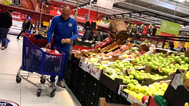 Poza zilei în fotbalul românesc. „Ieșisem să cumpăr zarzavaturi. Care e problema?”