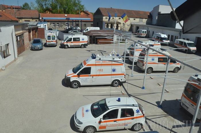 Echipamente de grădinari, folosite pentru suspecții de coronavirus