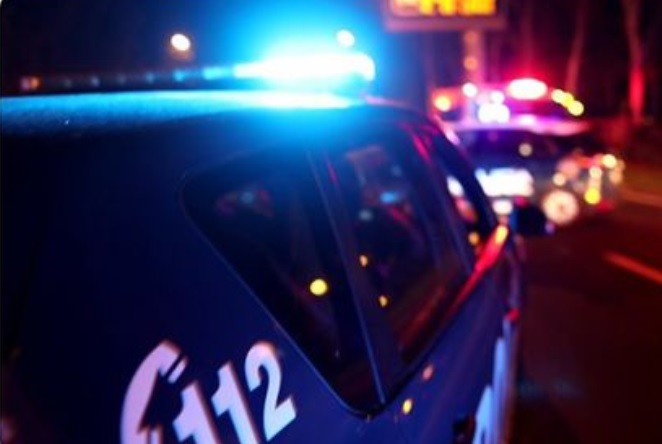 Poliţia i-a prins până la urmă! În jurul lor mor oameni, dar nu le pasă. Bombă!