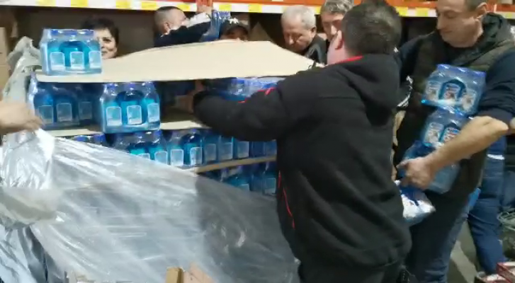 Imaginile disperării. Oamenii s-au călcat în picioare. VIDEO