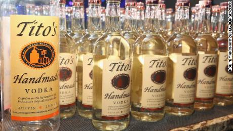 Poți să mori cu vodca în mână. Anunțul specialiștilor este foarte limpede