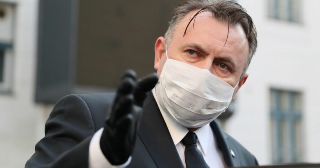 Nelu Tătaru taie în carne vie. Încă un manager de spital a fost dat afară