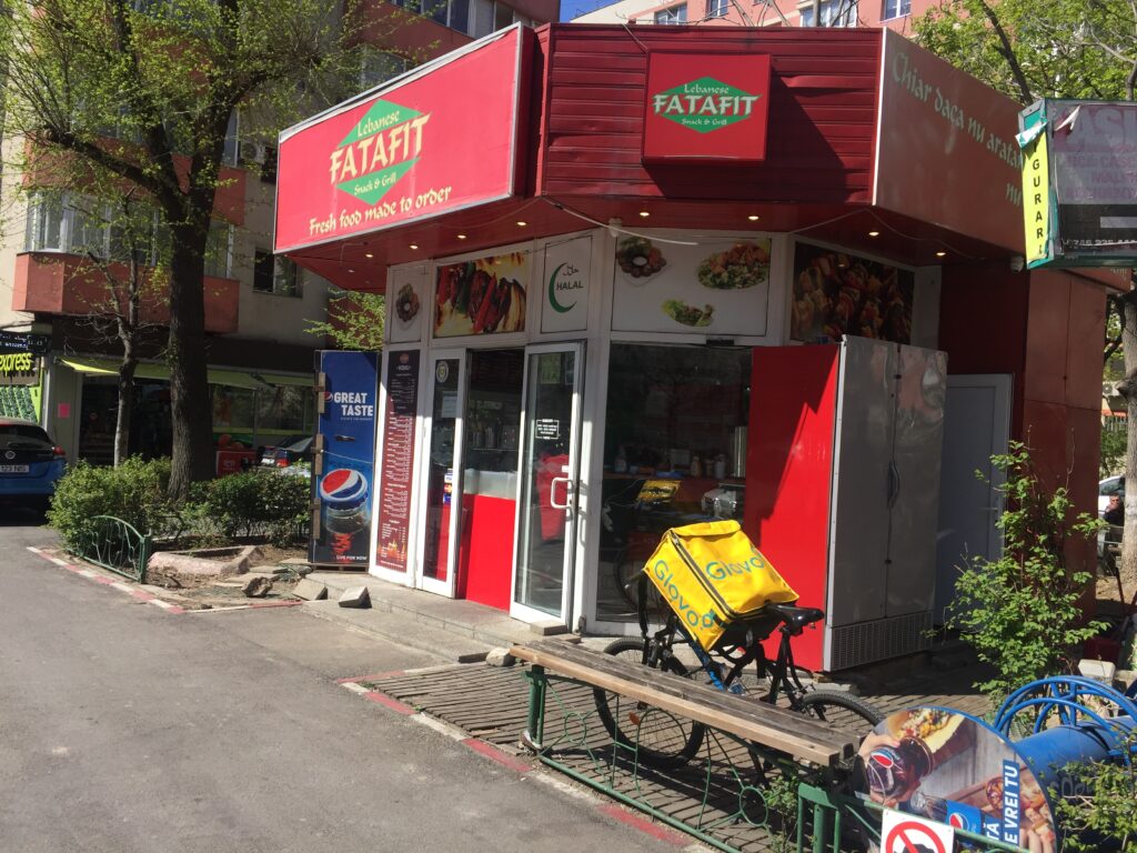 La „Firimitura”, de pe Calea Moșilor, un kebap ca la Beirut pe vremuri de balamuc
