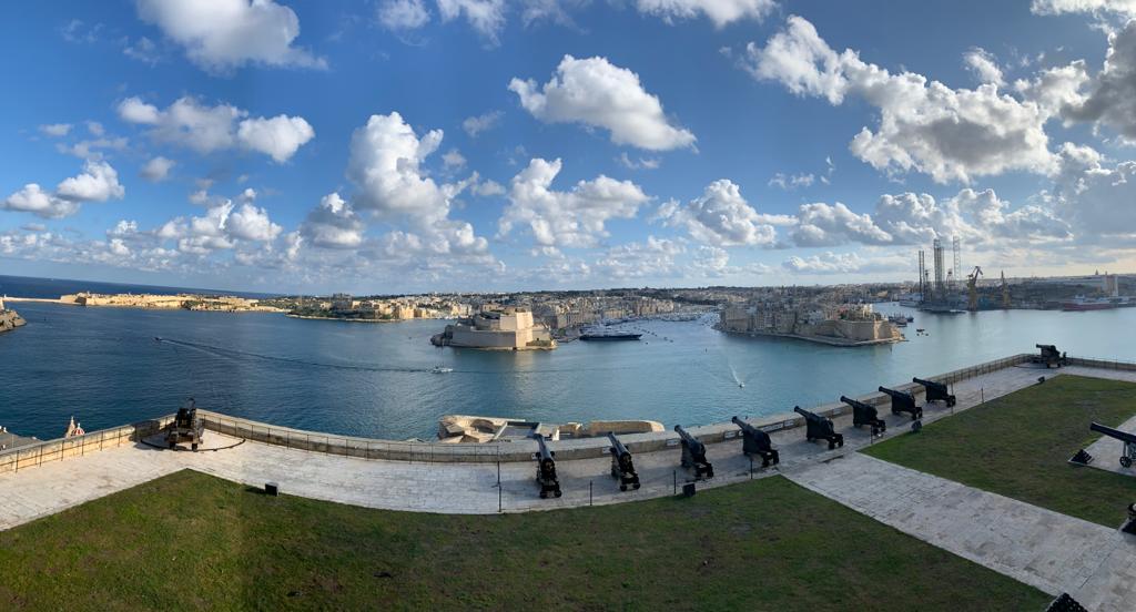 Au revenit acasă românii rămași pe o insulă la declanșarea pandemiei