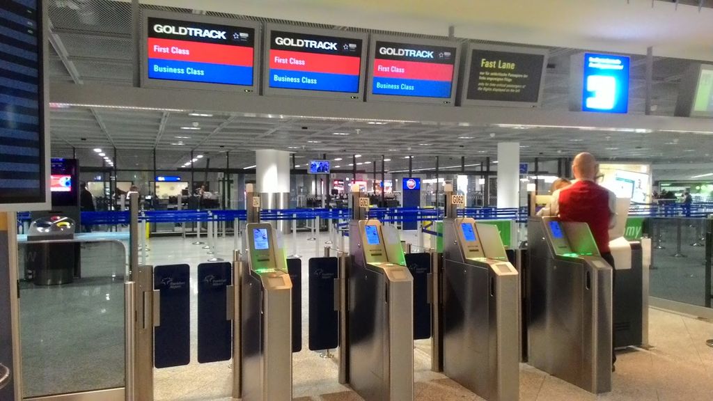 Franța introduce permise speciale pentru turiștii străini