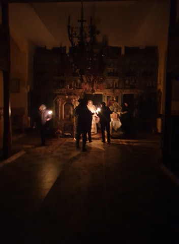 Au salvat Noaptea de Înviere. Lumina de Paști în județul cel mai afectat de coronavirus