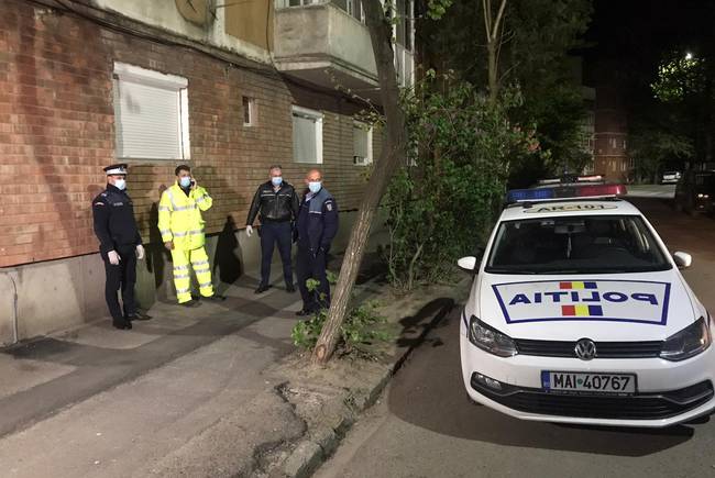 Crimă înfiorătoare la Arad, în a doua zi de Paști! Copilul, mort, mama plină de sânge...