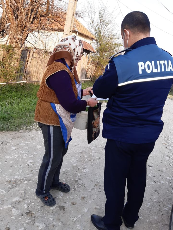 O bătrână a impresionat poliţiştii la vederea declaraţiei pe proprie răspundere
