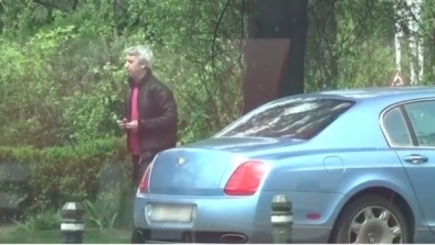 Dan Diaconescu a sărăcit! Milionarul de altădată a băgat benzină în mașină pentru 50 de km