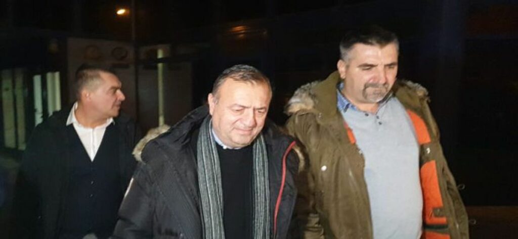 PSD lovit în moalele capului! Trei deputați și un senator, judecați într-un dosar cu taxe de protecție