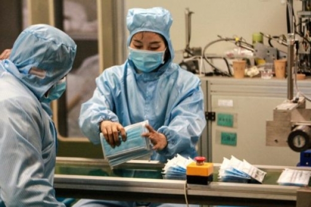 FBI dă alarma! Viruși aduși în SUA în geamantanele chinezilor. Dezvăluiri explozive